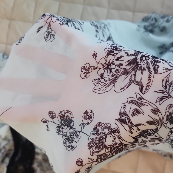 APT. 9 Flowered Nighty - Picture 7 of 7